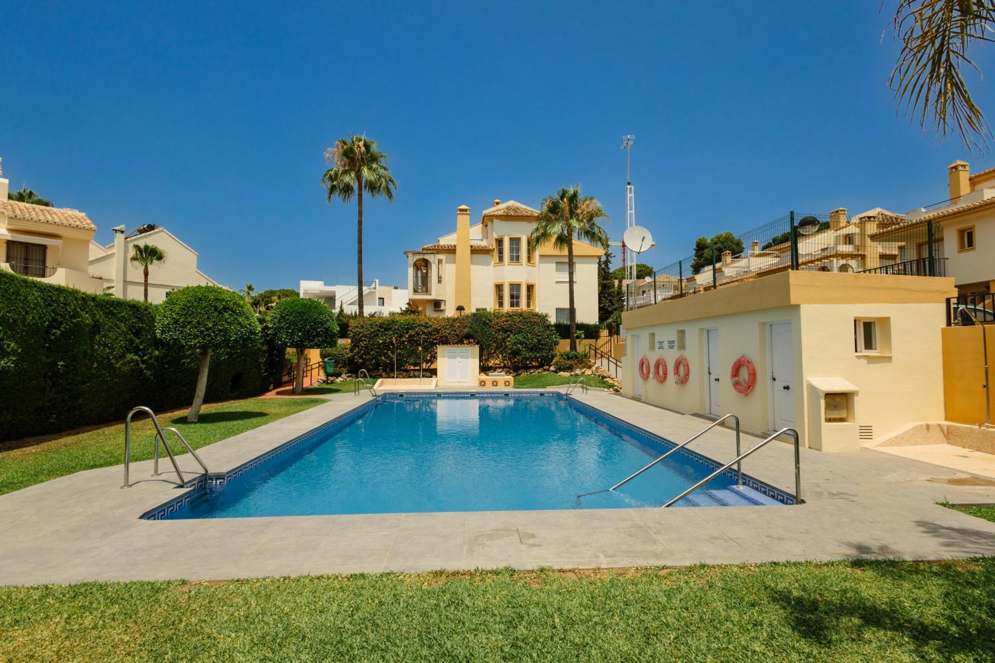 Beautiful Townhouse Walking Distance To The Beach In Costabella, מארבלה מראה חיצוני תמונה
