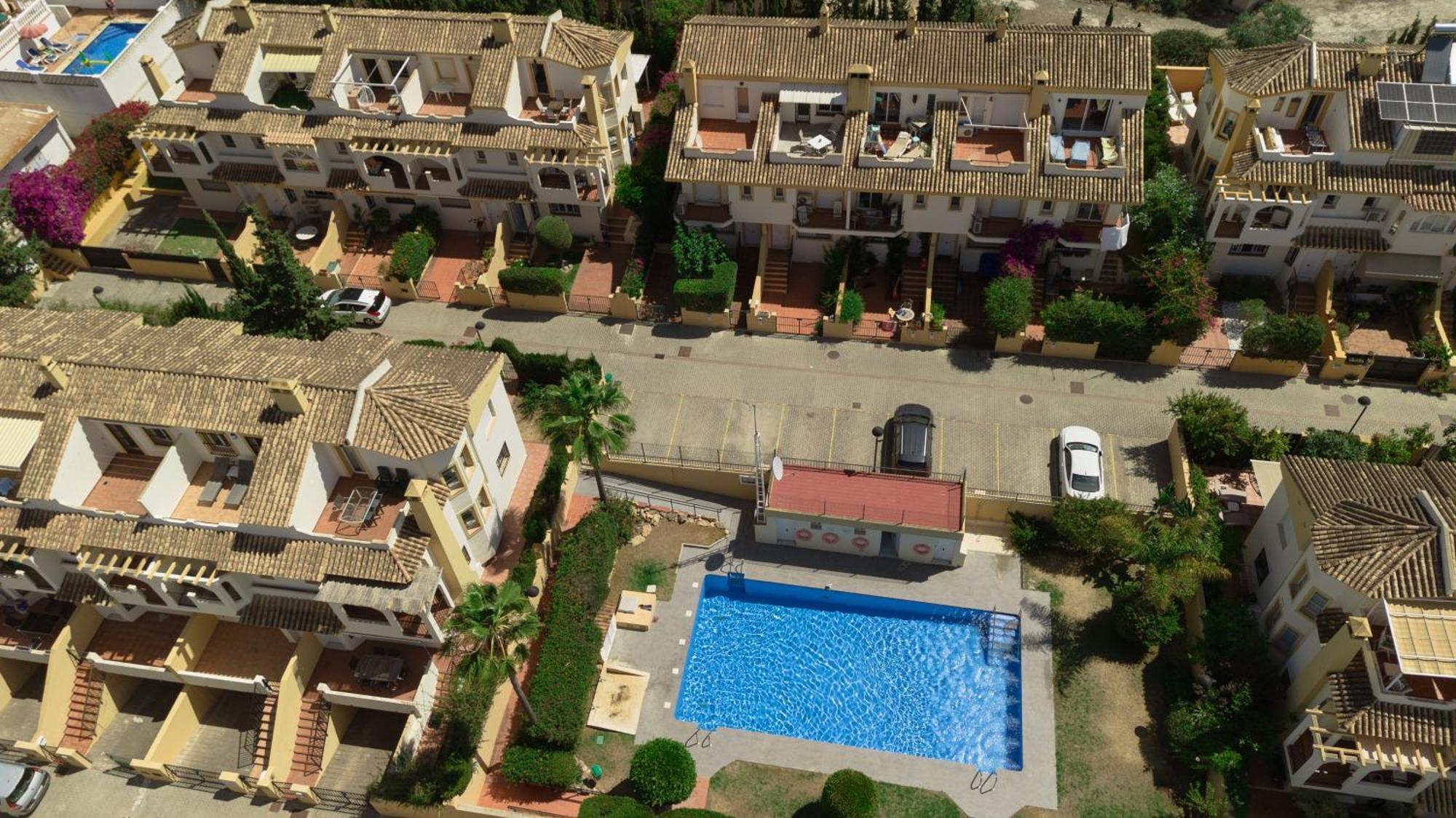 Beautiful Townhouse Walking Distance To The Beach In Costabella, מארבלה מראה חיצוני תמונה