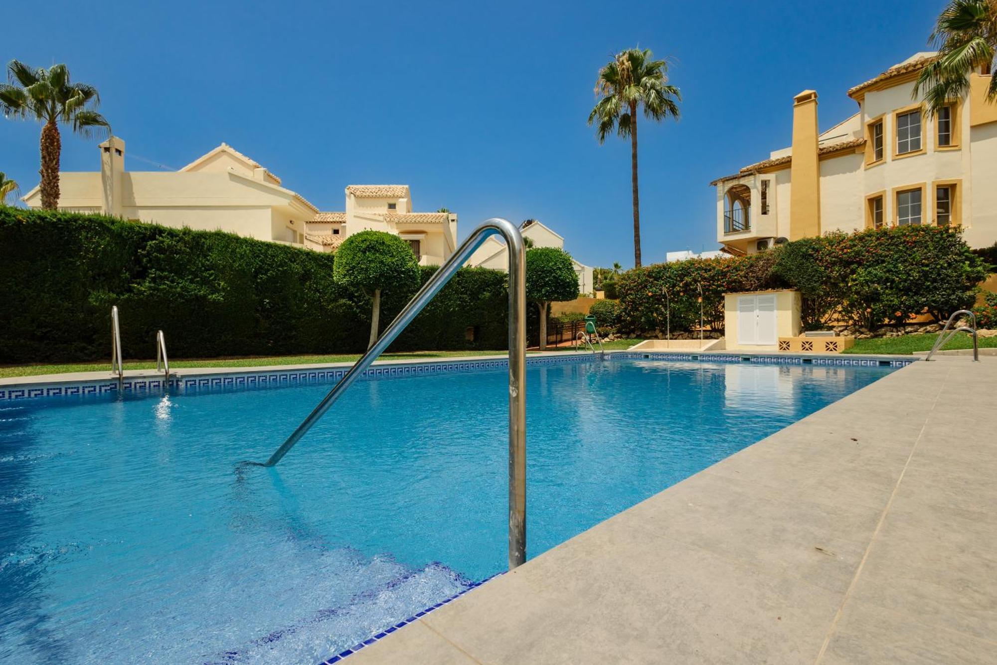 Beautiful Townhouse Walking Distance To The Beach In Costabella, מארבלה מראה חיצוני תמונה