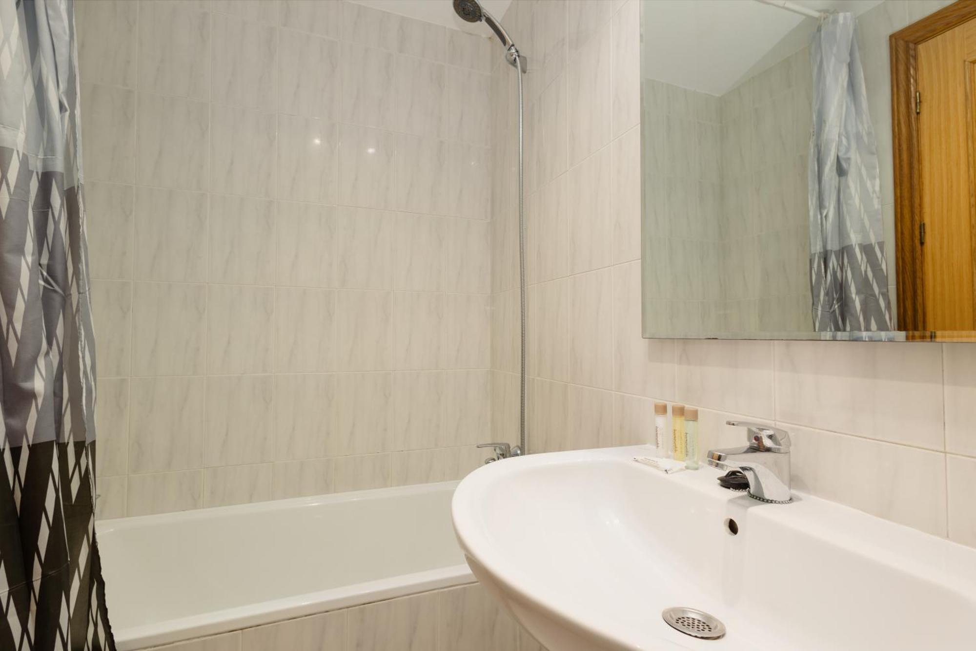 Beautiful Townhouse Walking Distance To The Beach In Costabella, מארבלה מראה חיצוני תמונה